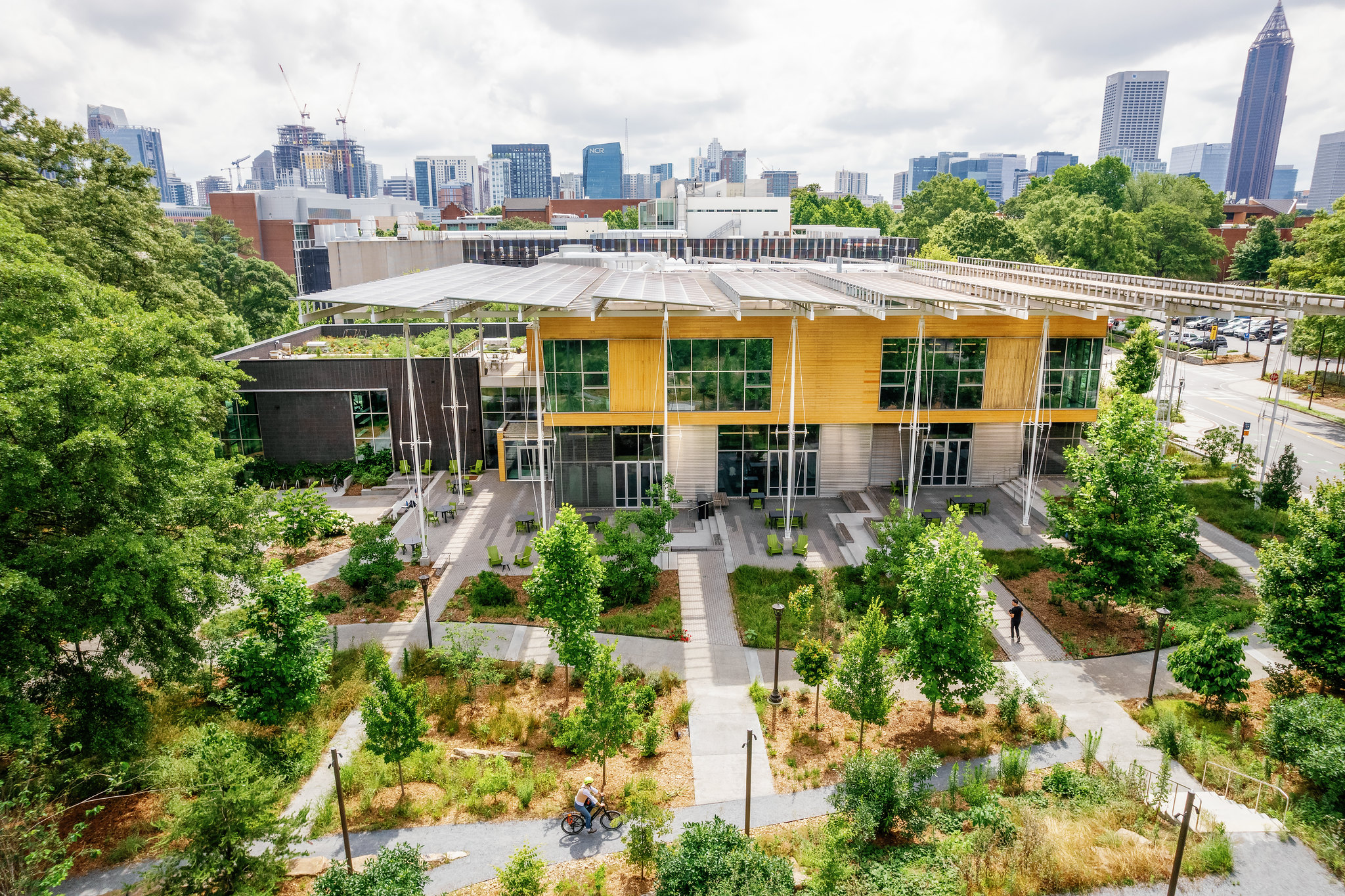 Kendeda Building with Atlanta skyline. Photo by Gregg Willett